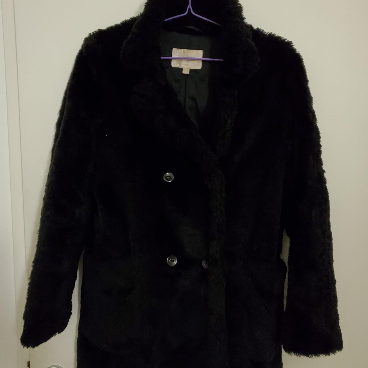 UNIQLO BLACK FAUX FUR JACKET RELAXED FIT SIZE L BUT... - Depop