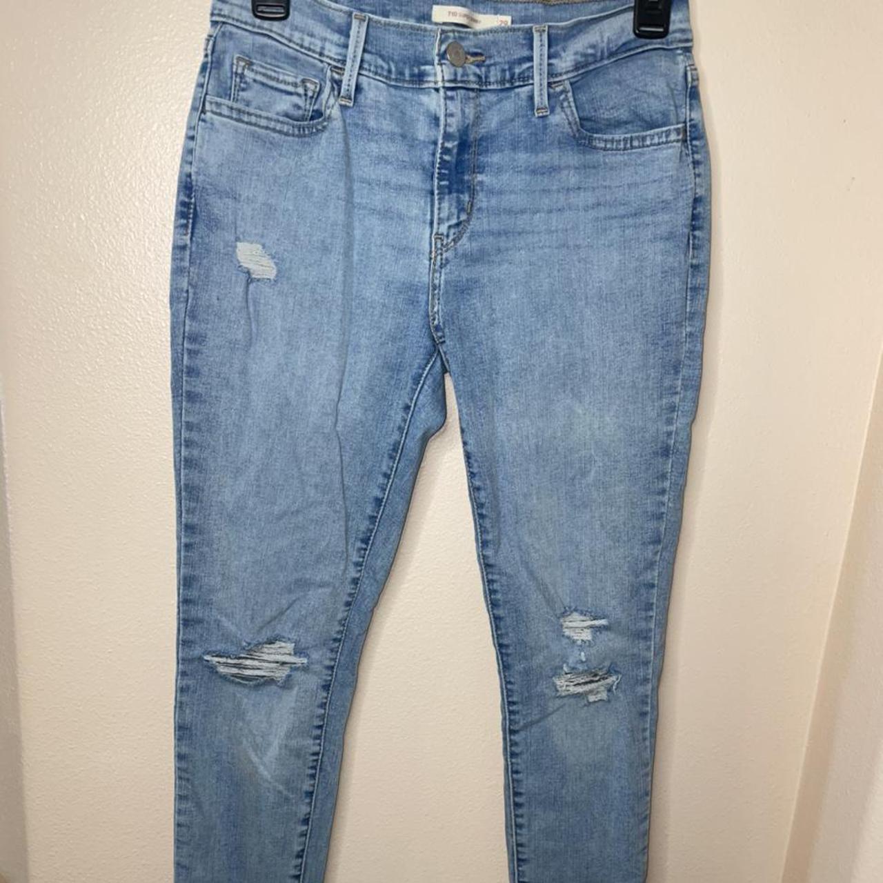 Levi ripped Jeans! -great condition -the booty pump... - Depop