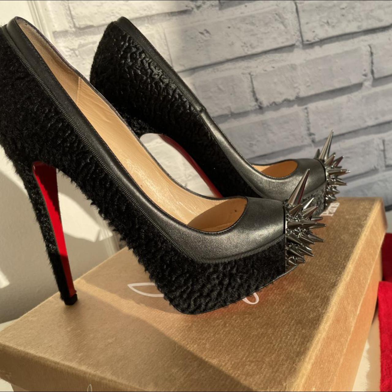 CHRISTIAN LOUBOUTIN: heeled sandals for woman - Black