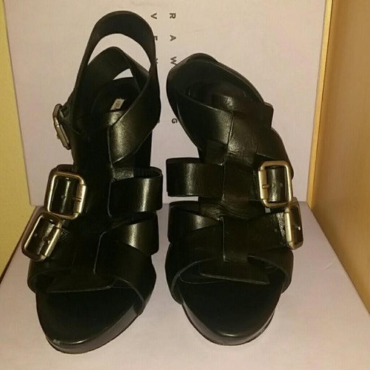 Vera Wang Flora Black Leather 30950003... - Depop