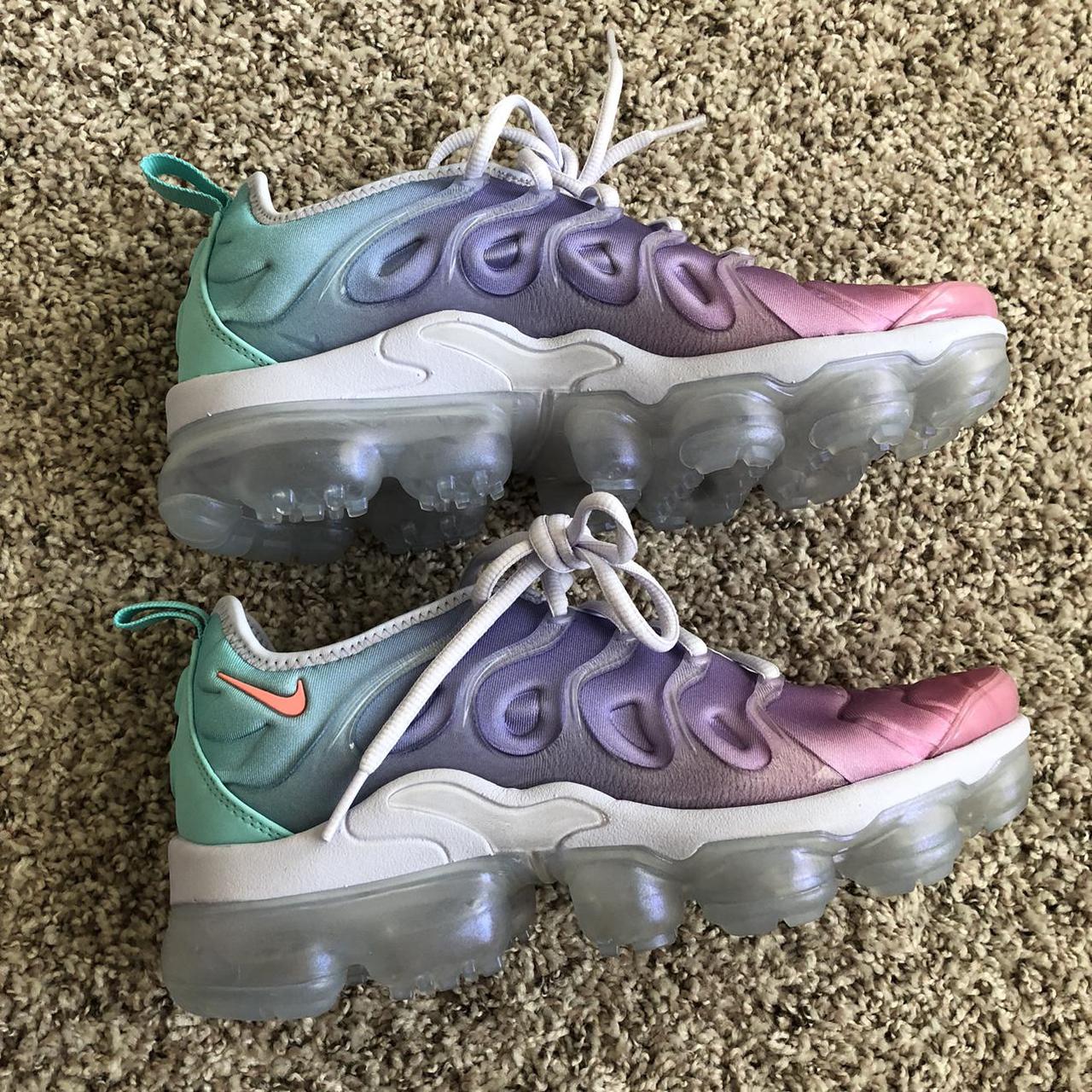 vapormax plus pastel
