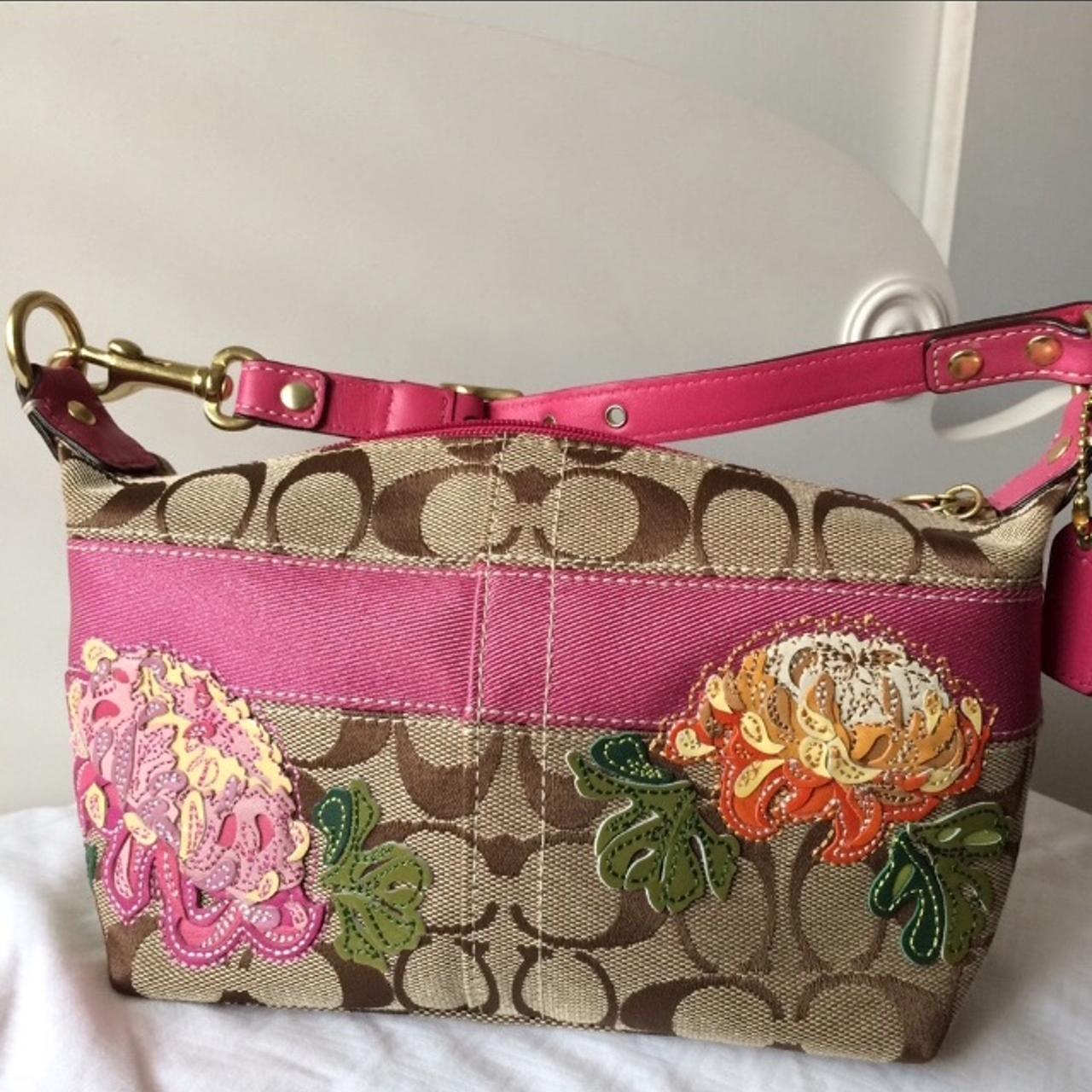 COACH VINTAGE PINK BAG ~~~ Fit perfectly for - Depop