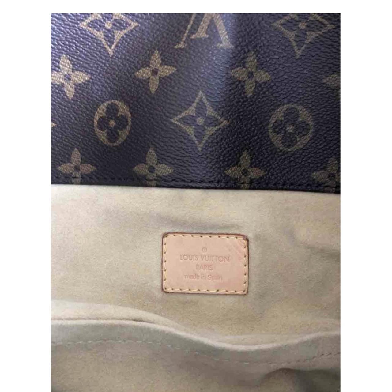 Beautiful Louis Vuitton Artsy Empreinte MM bag Very - Depop