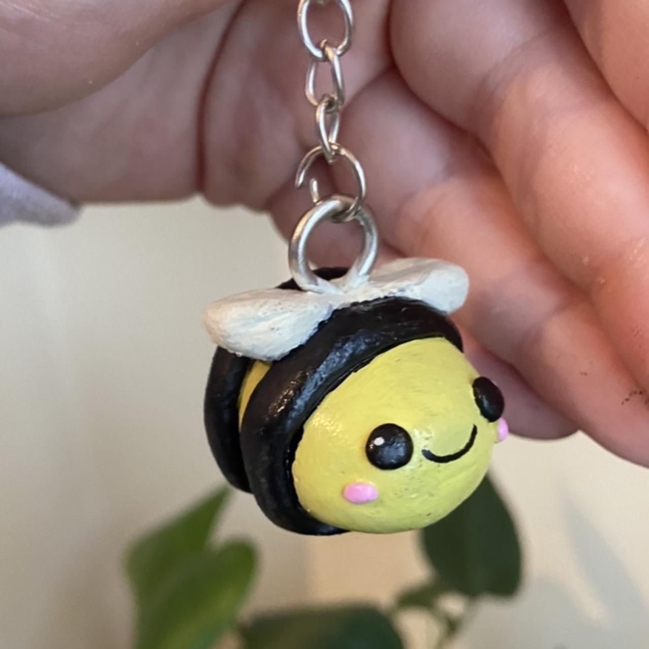 Bumble Bee Keychain – PeachyApricot