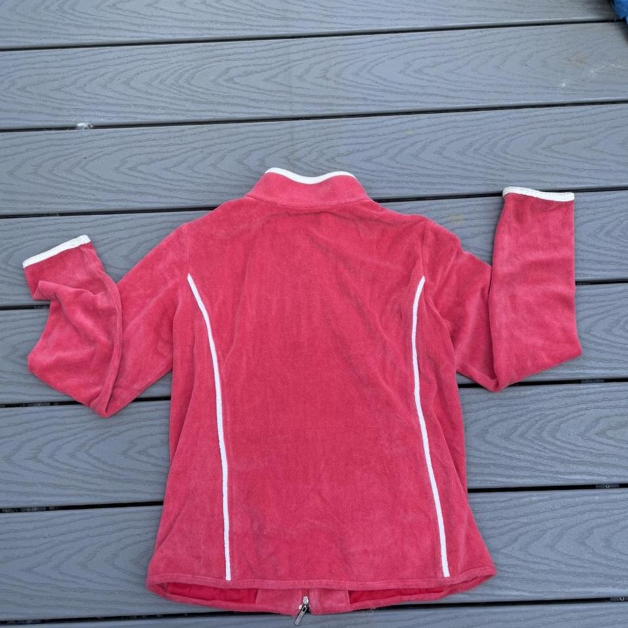 A. Saks Women's White and Red Sweatshirt (3)