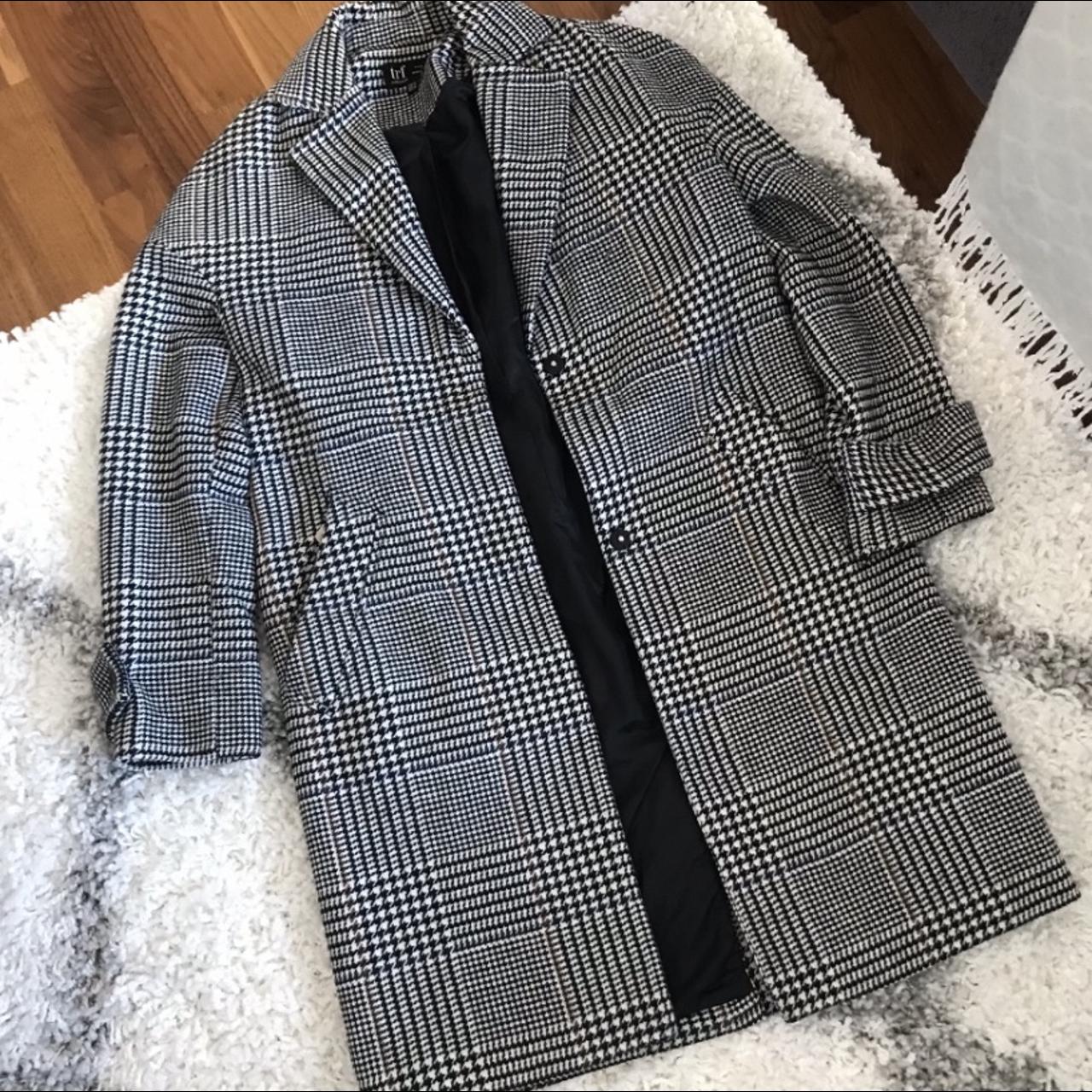 Zara dogtooth coat size Xs fits size 810 worn... Depop