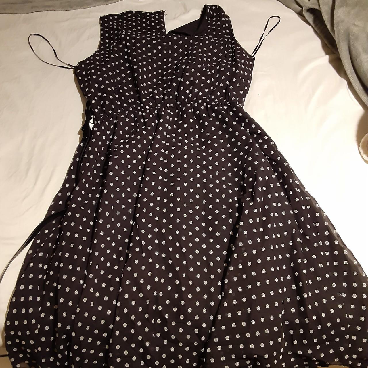 ELLE Women's Black and White Dress | Depop