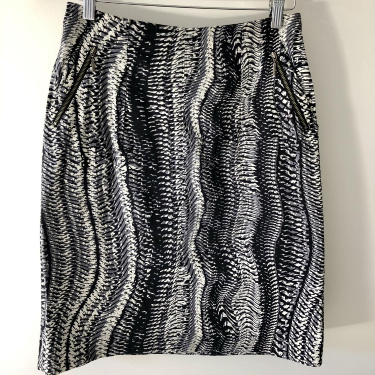 Women's White and Black Skirt | Depop