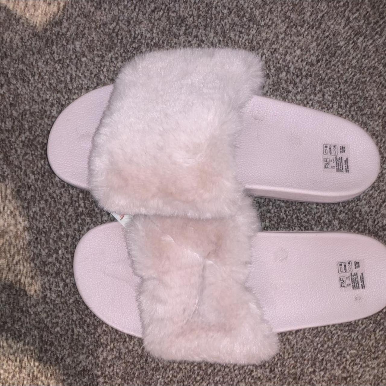hot pink fluffy slides