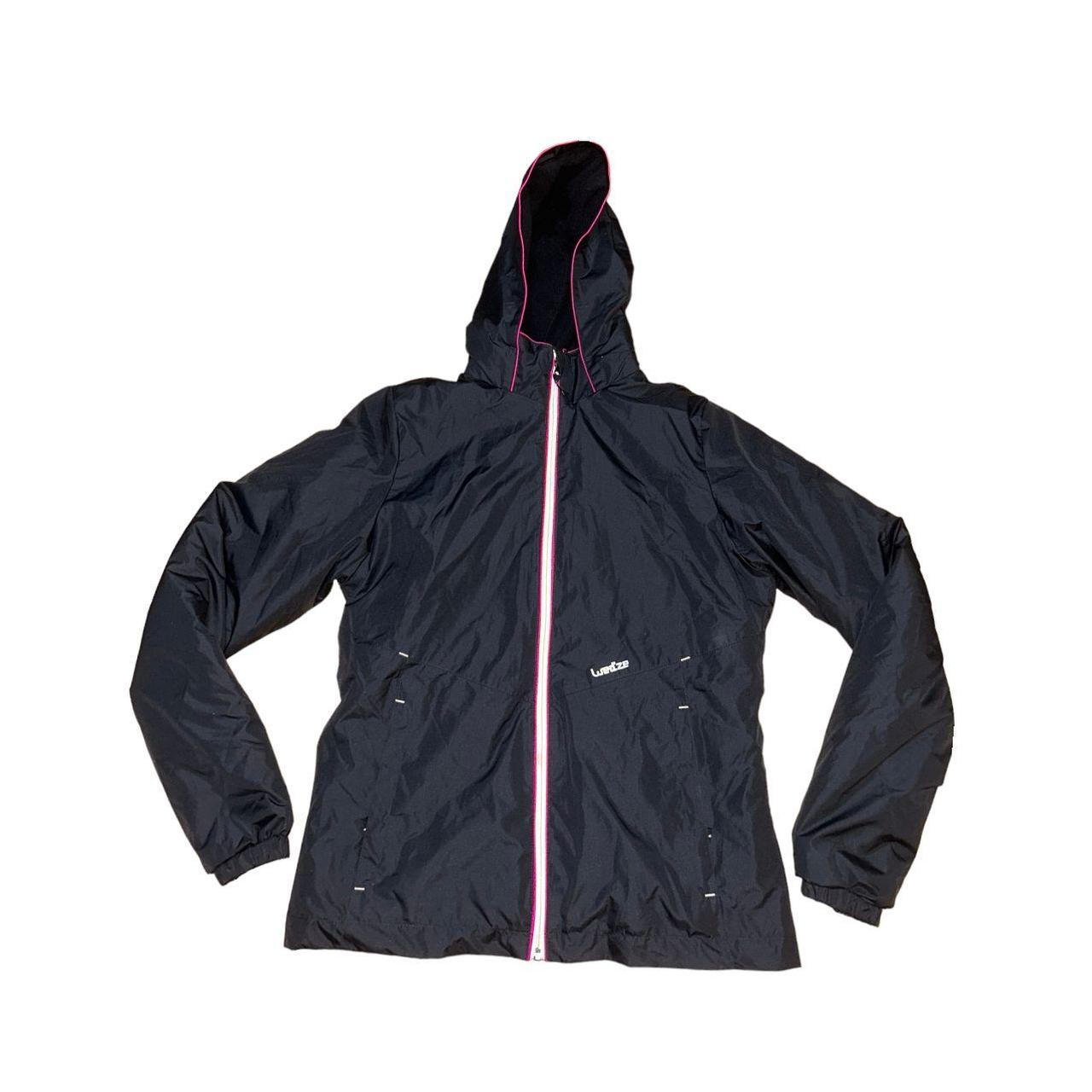 Decathlon Women's Black and Pink | Depop