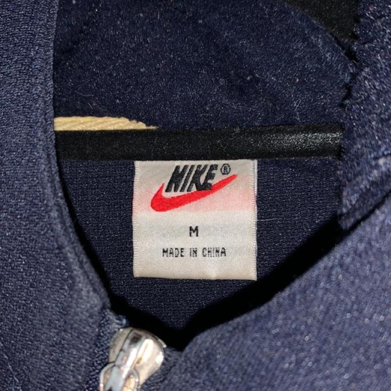 Very RARE VINTAGE NIKE zip up// Only one I’ve seen... - Depop