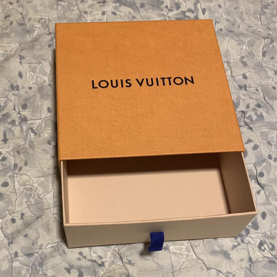 Authentic Louis Vuitton box. Dimensions are: 5.75” - Depop