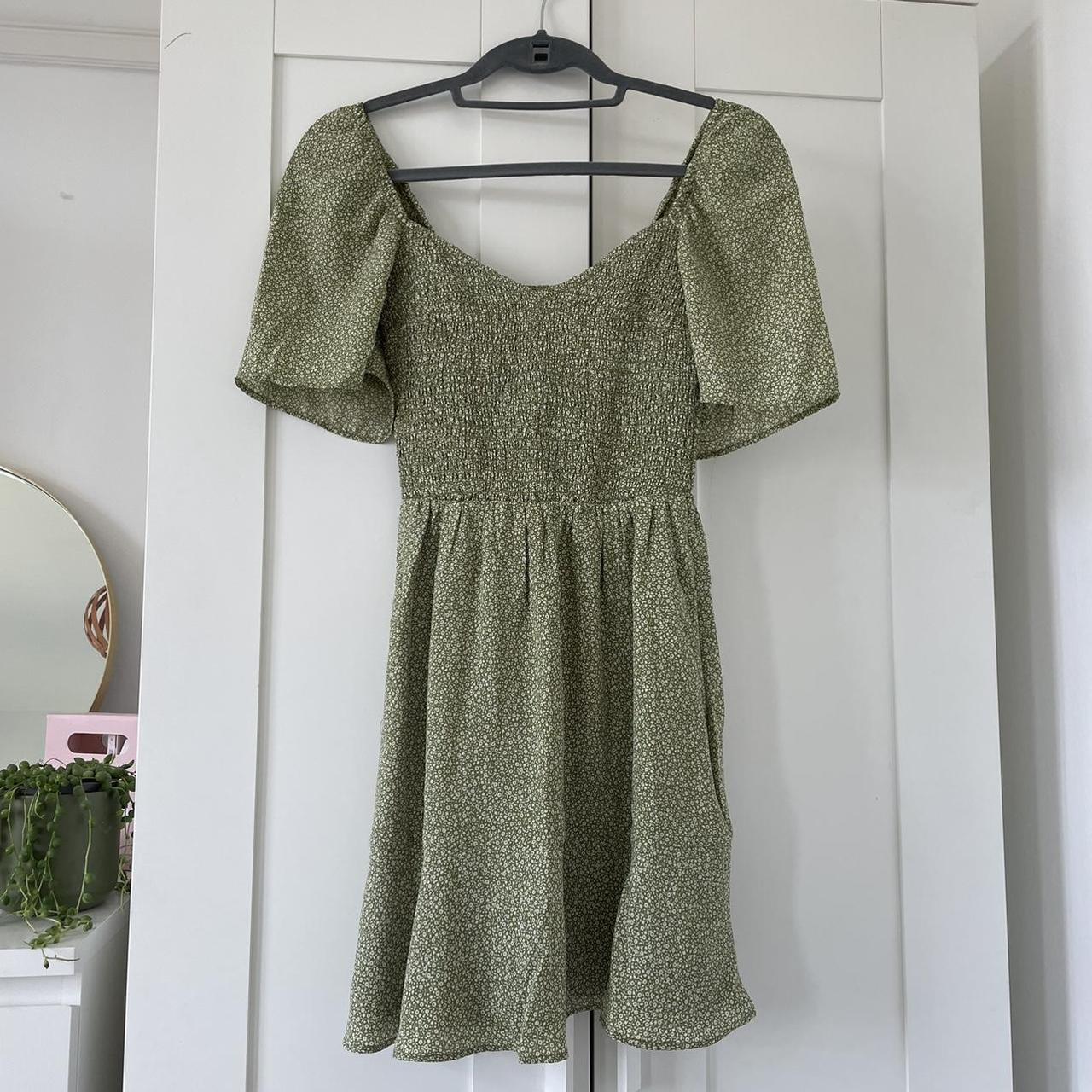 Abercrombie & Fitch sage green floral print dress... - Depop