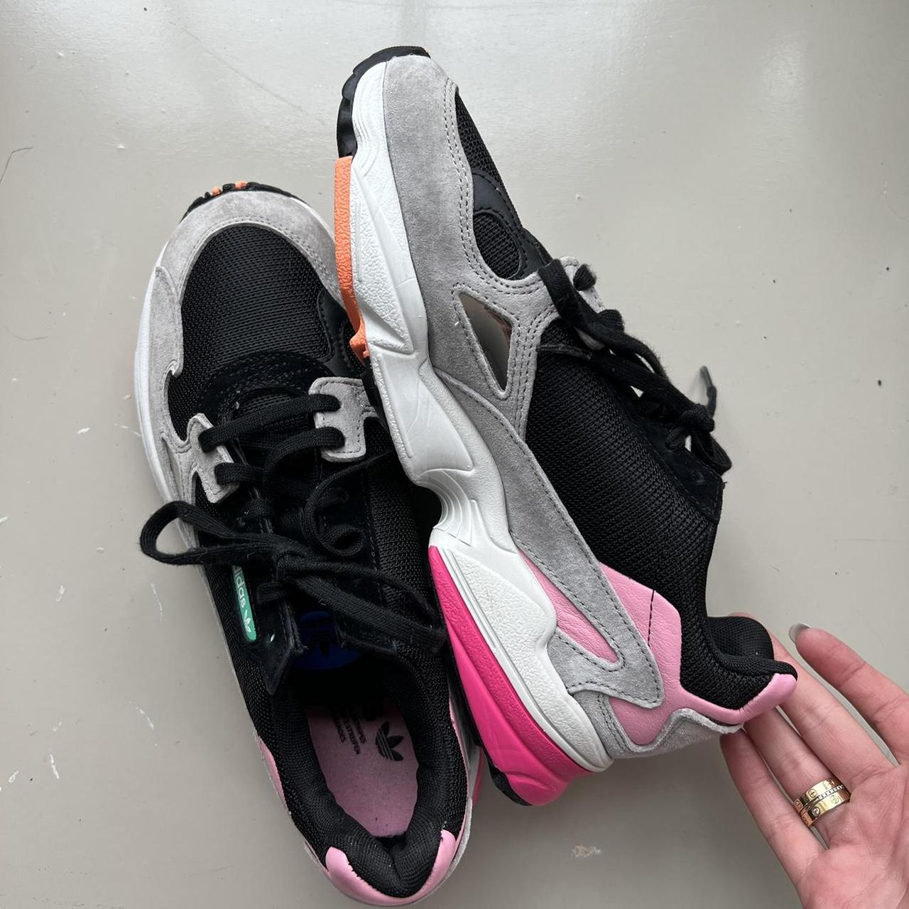 Adidas falcon trainers core black hot sale light pink