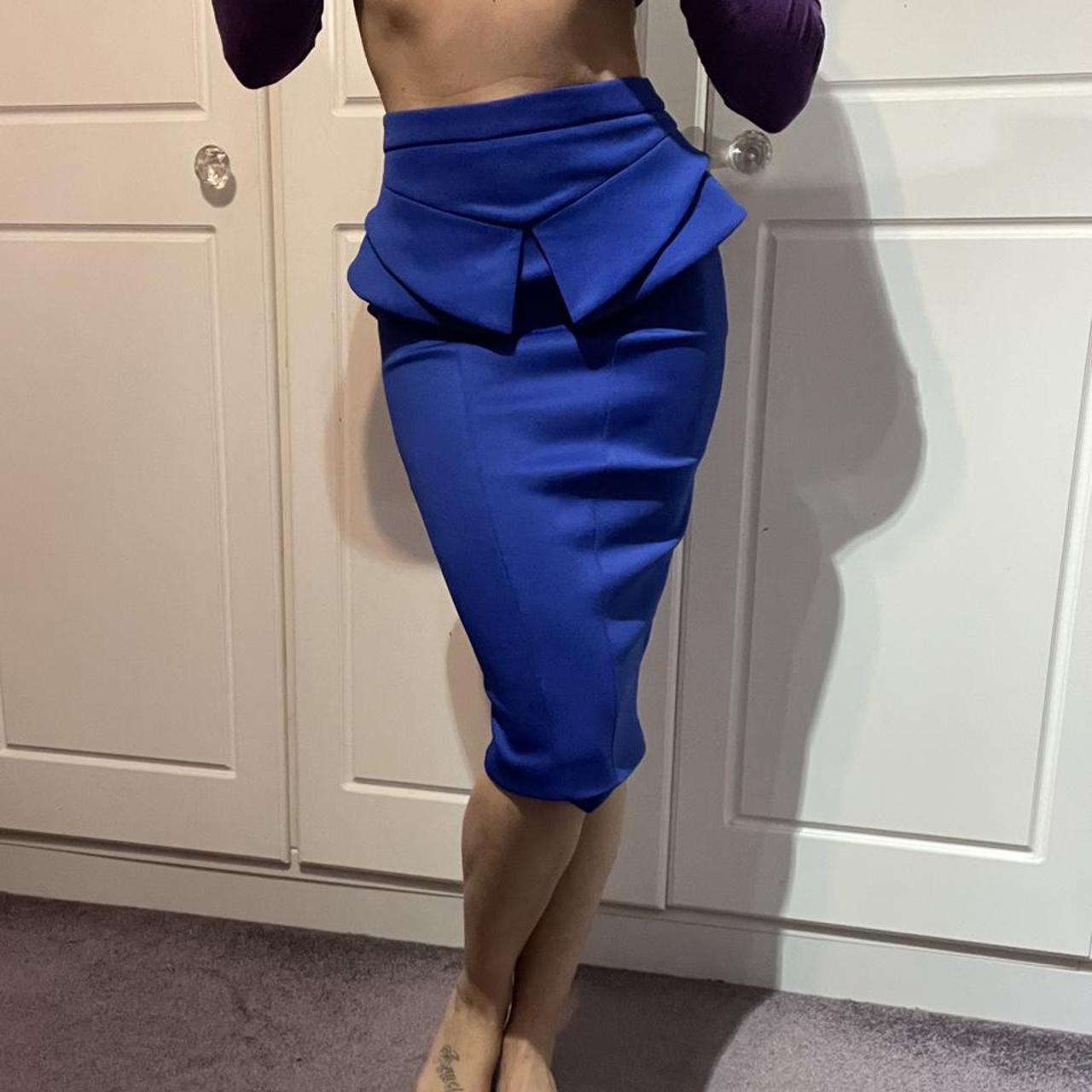 Royal blue pencil skirt hotsell outfit ideas