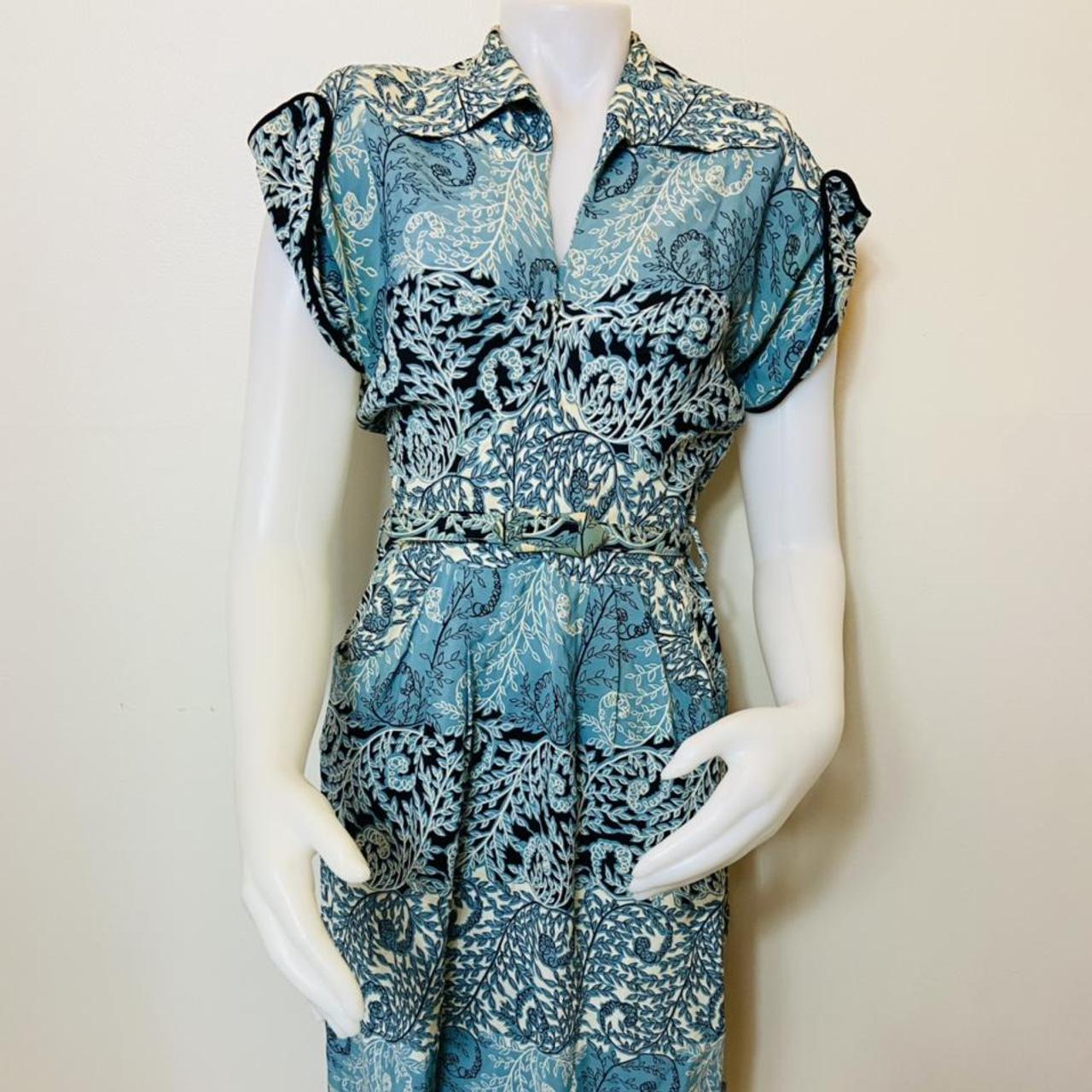 Vintage early 1940s silk dress with amazing shoulder... - Depop