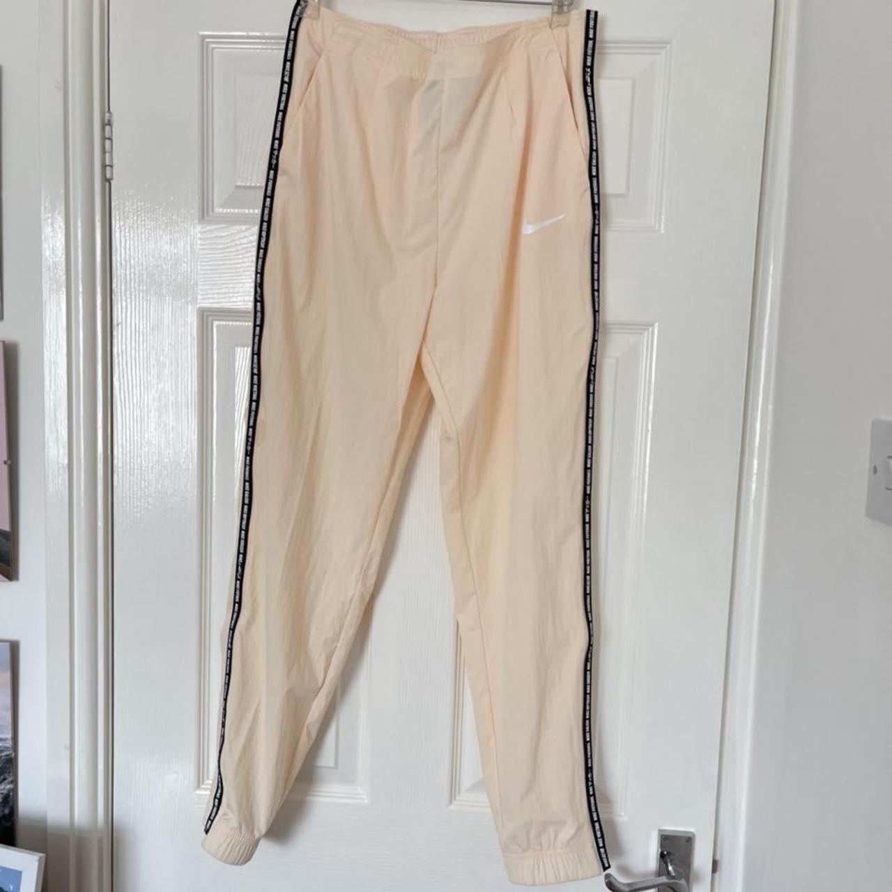 nike peach joggers