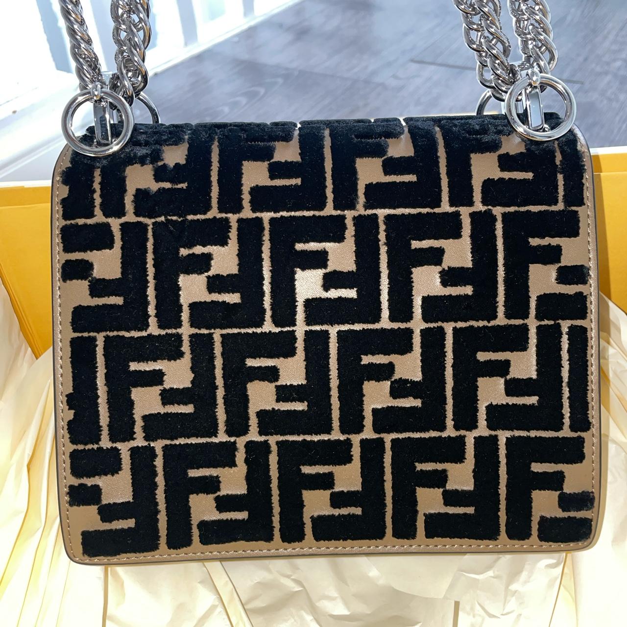 Fendi kan hotsell small bag