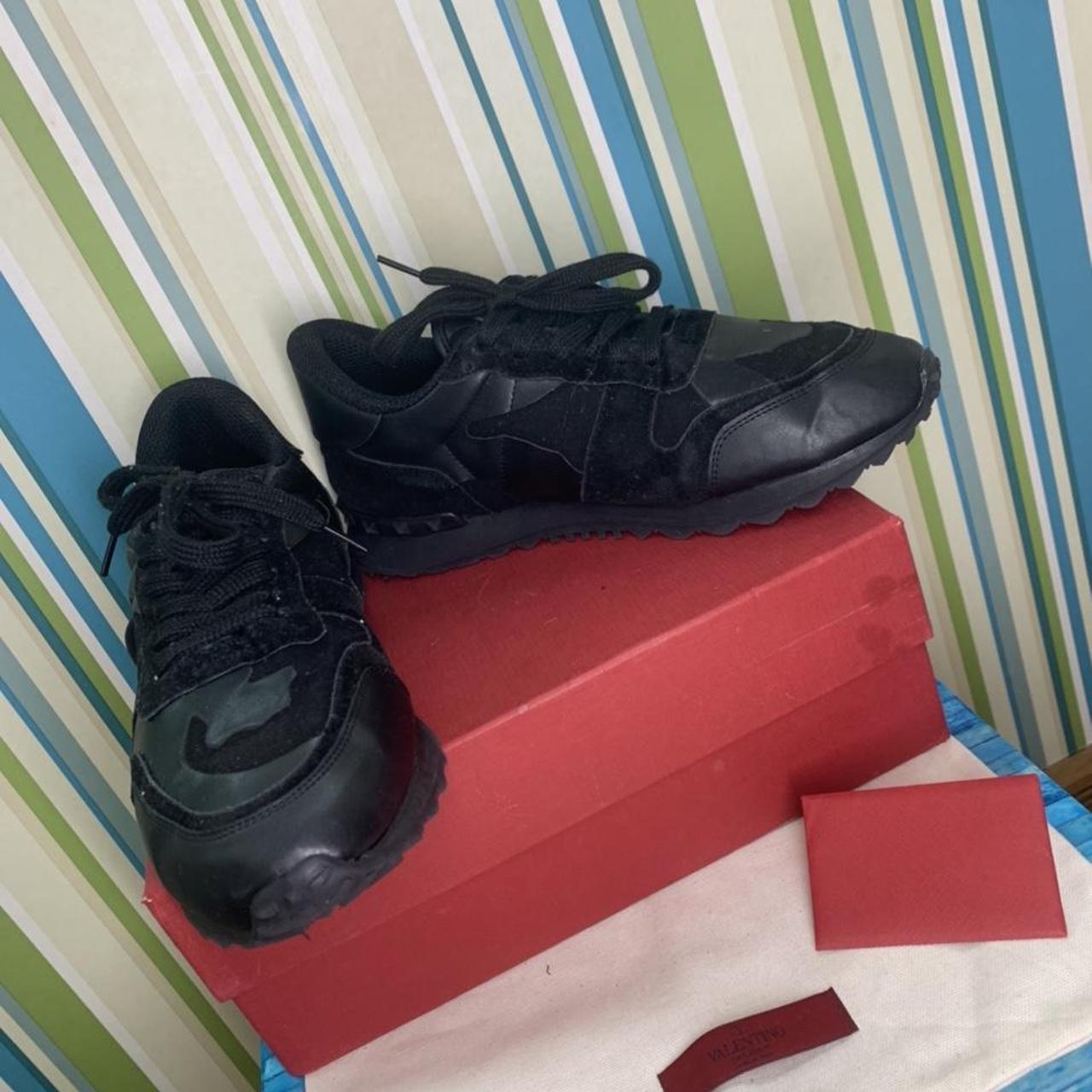 triple black valentino rock runners