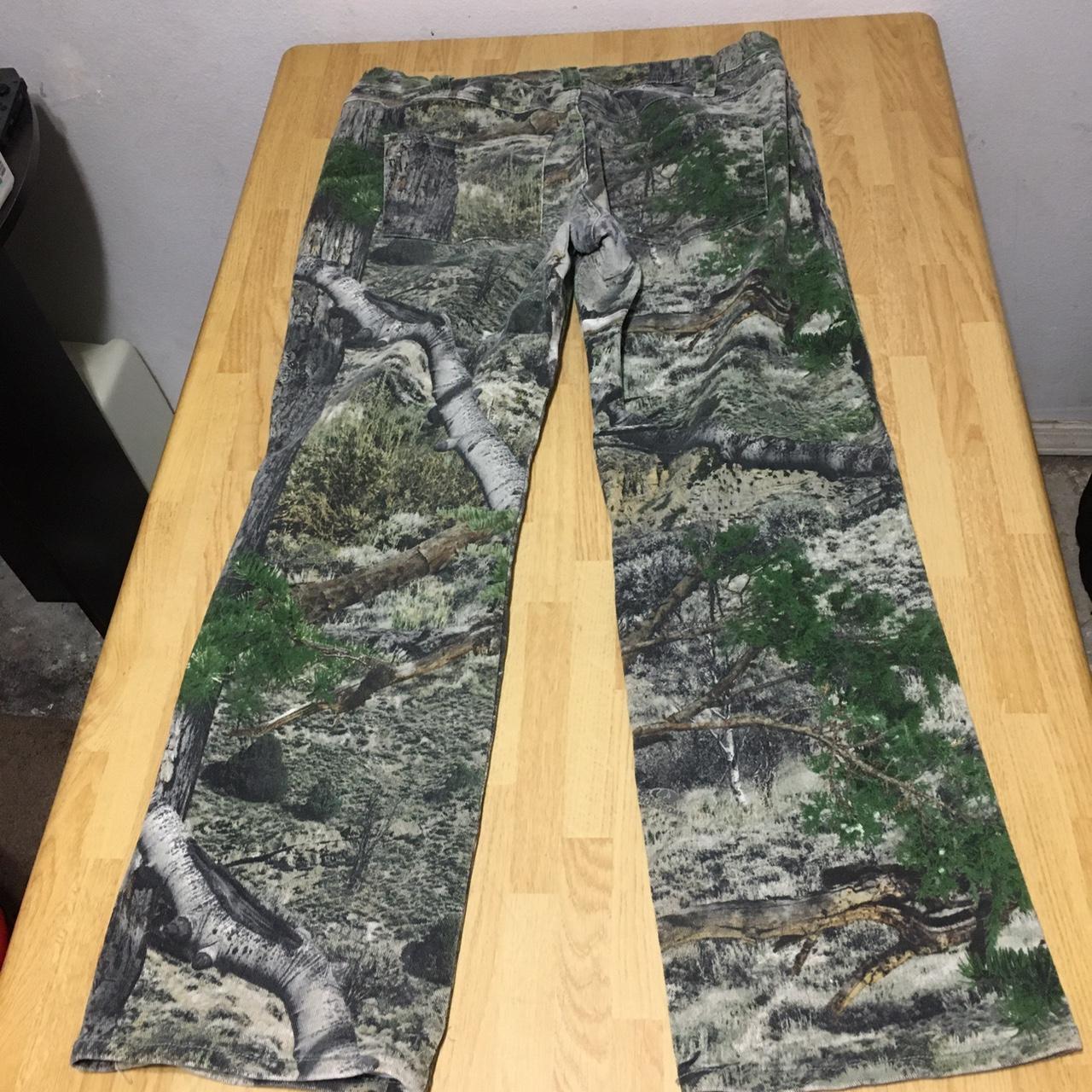Preowned Mossy Oak Hunting pants. No major wear or... Depop