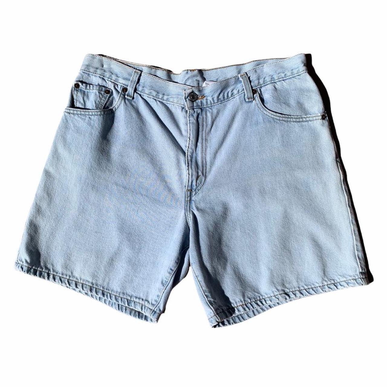 These soft and worn Levi’s denim shorts are a... - Depop
