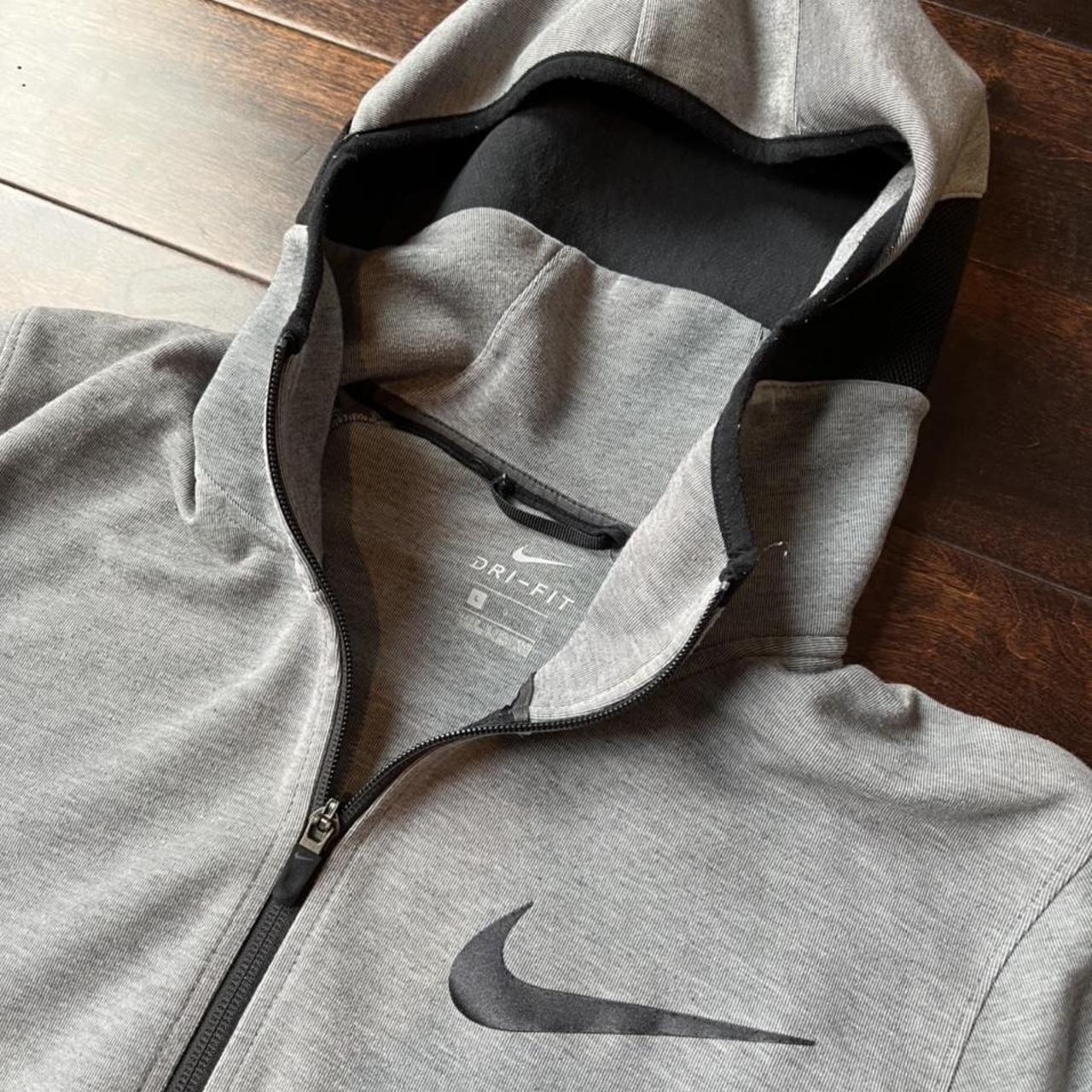 depop nike hoodie