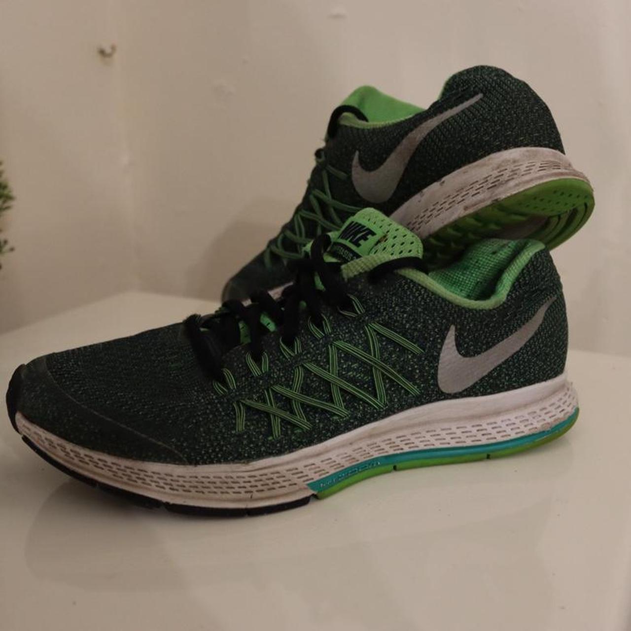 womens nike trainers green