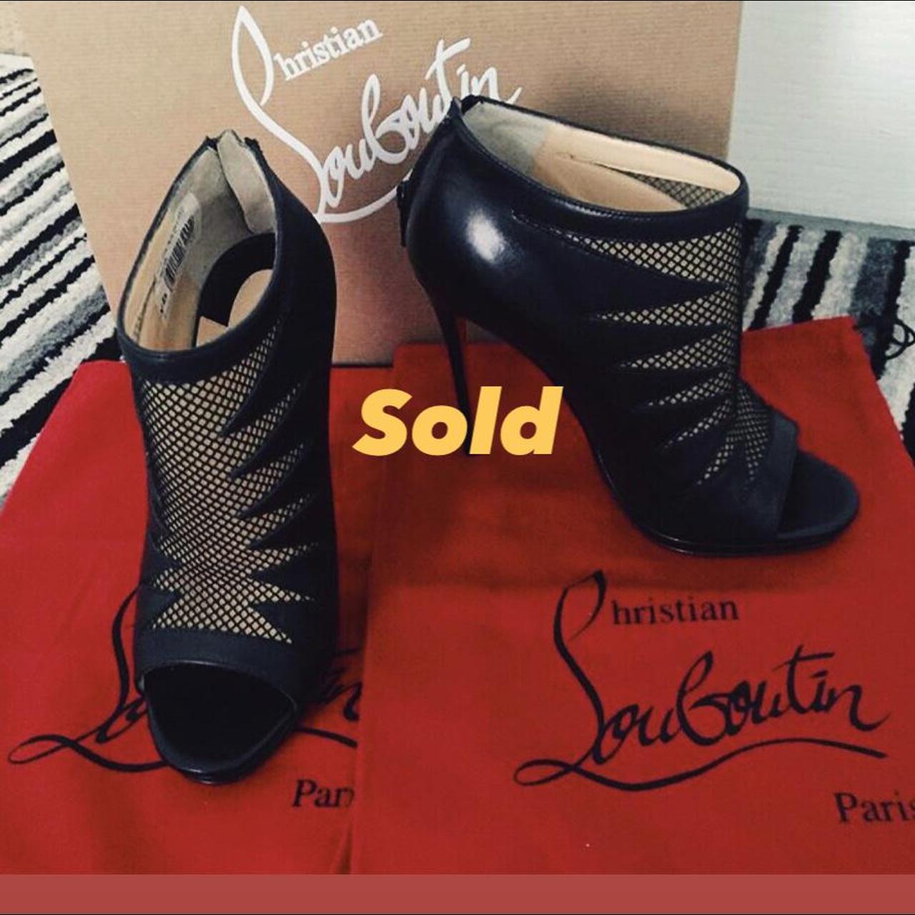 These Christian Louboutins are in amazing condition - Depop
