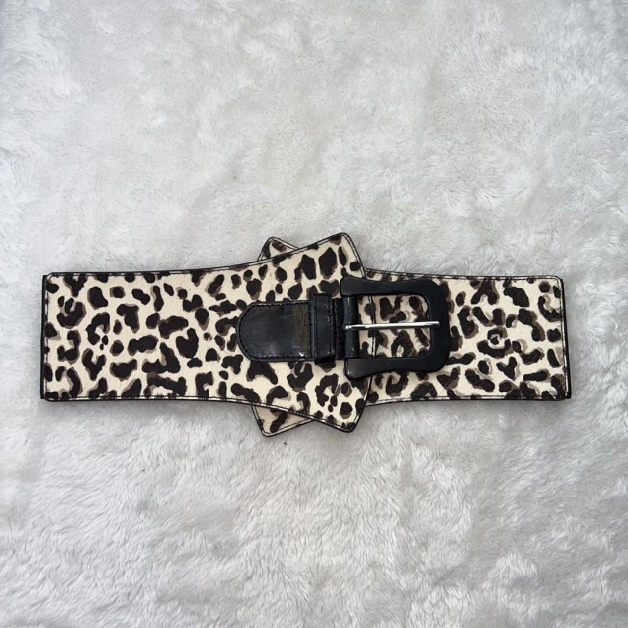 White House Black Market Women's Black and White Belt | Depop