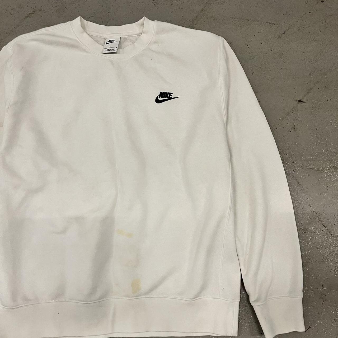 mens white nike shoes with black swoosh