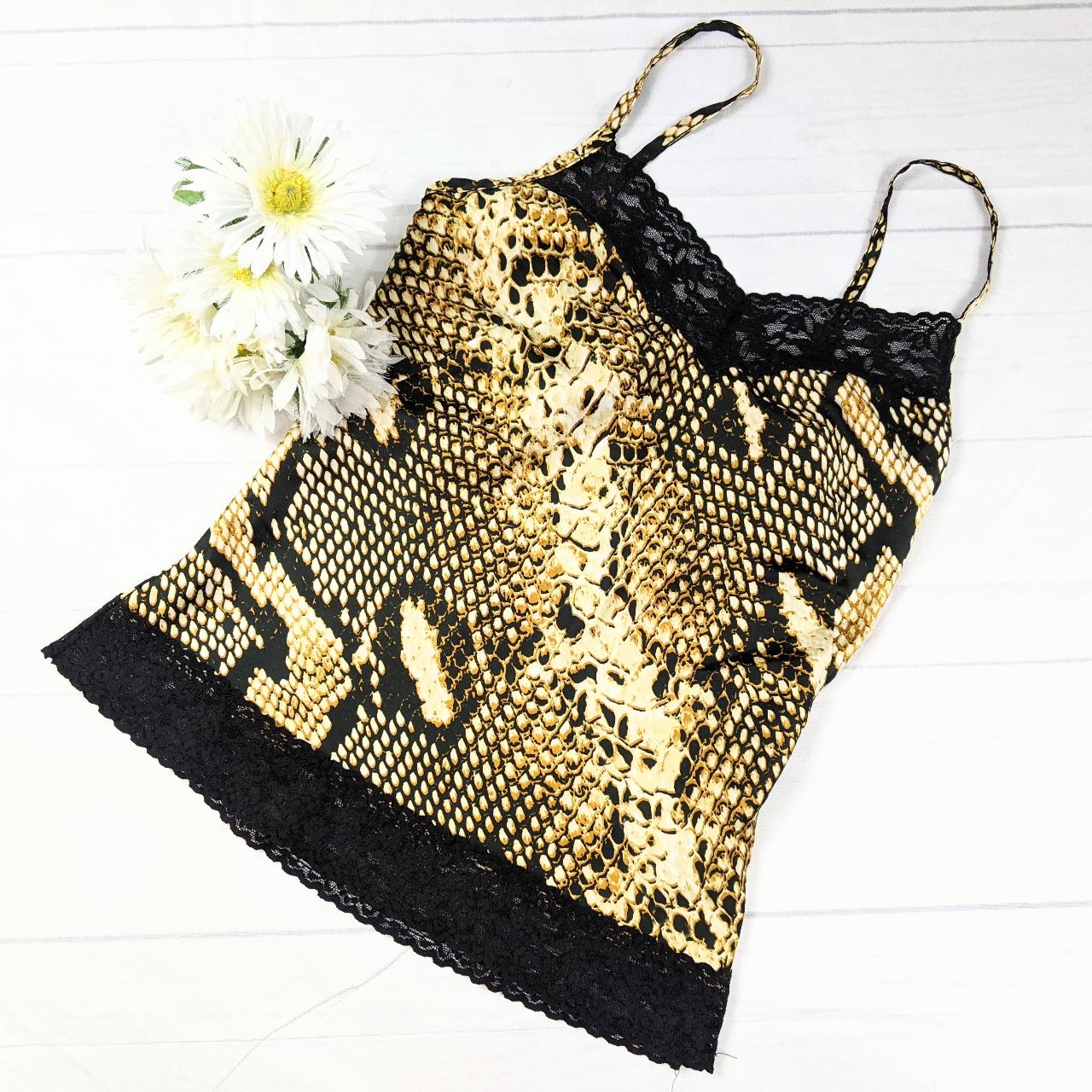 Cache Women's Cream and Black Vest Depop