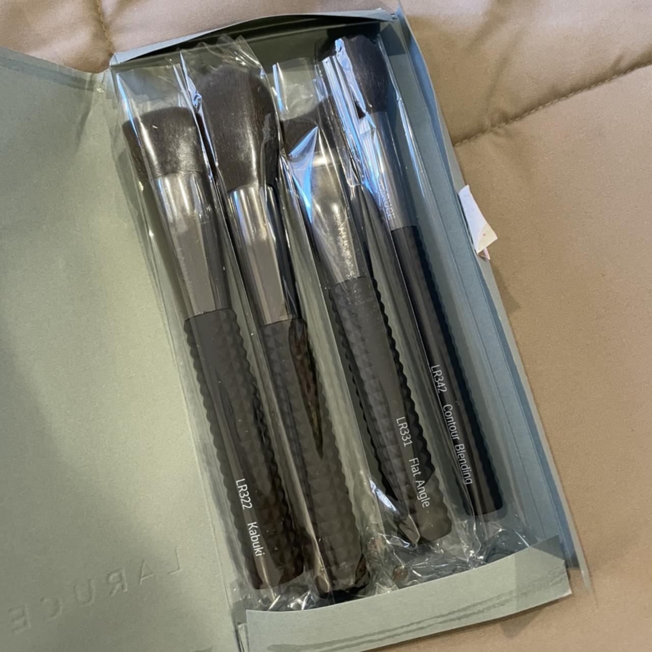 4 brand new brushes from Laruce in original... - Depop