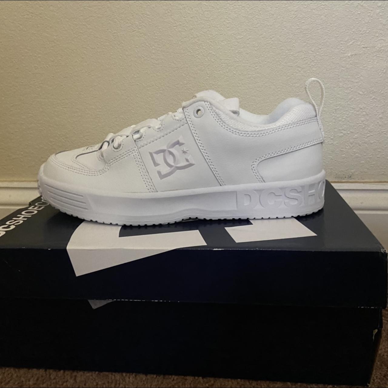 Dc lynx 10.5 White on white Any questions hit me up... - Depop