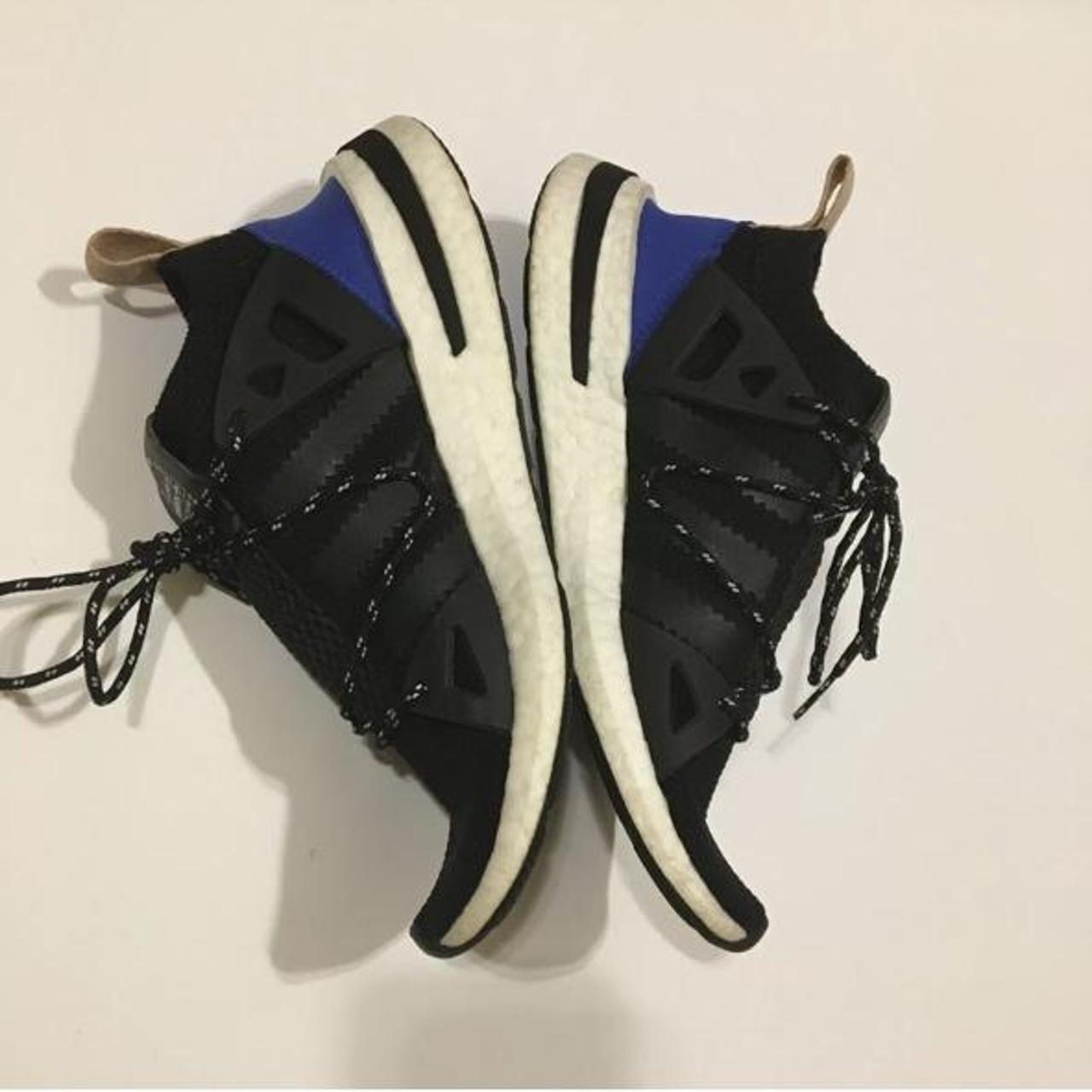 Adidas arkyn cheap black and blue