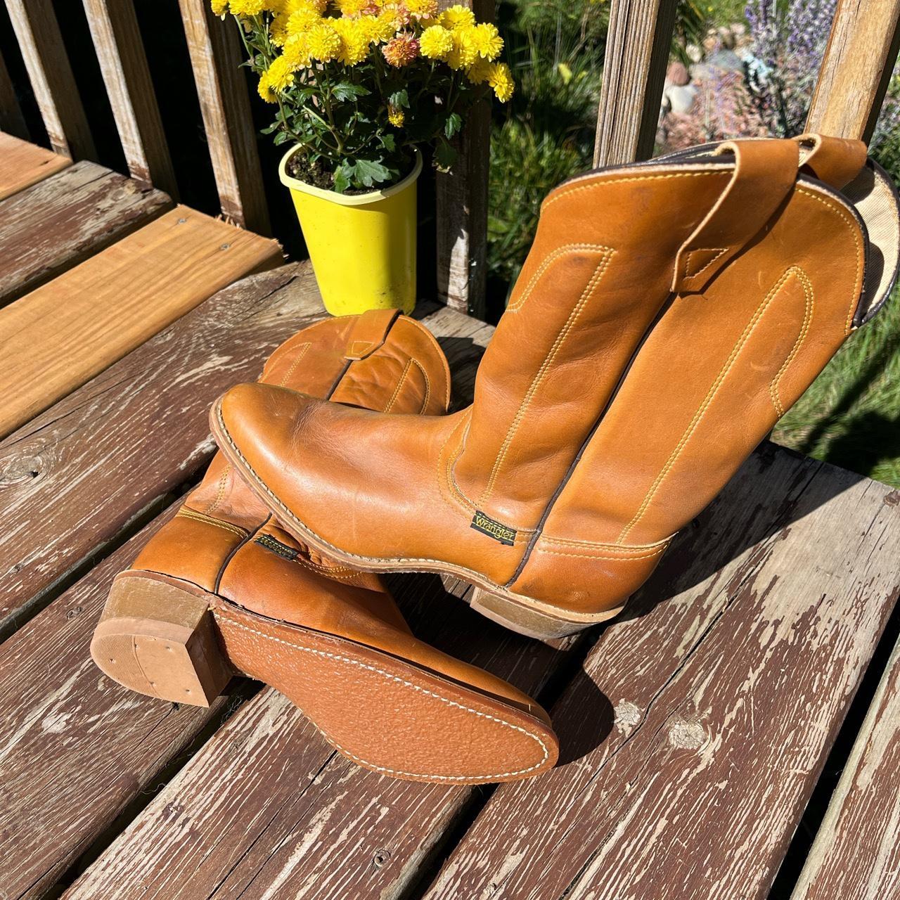 Size 7 Wrangler Cowboy boots In great... Depop