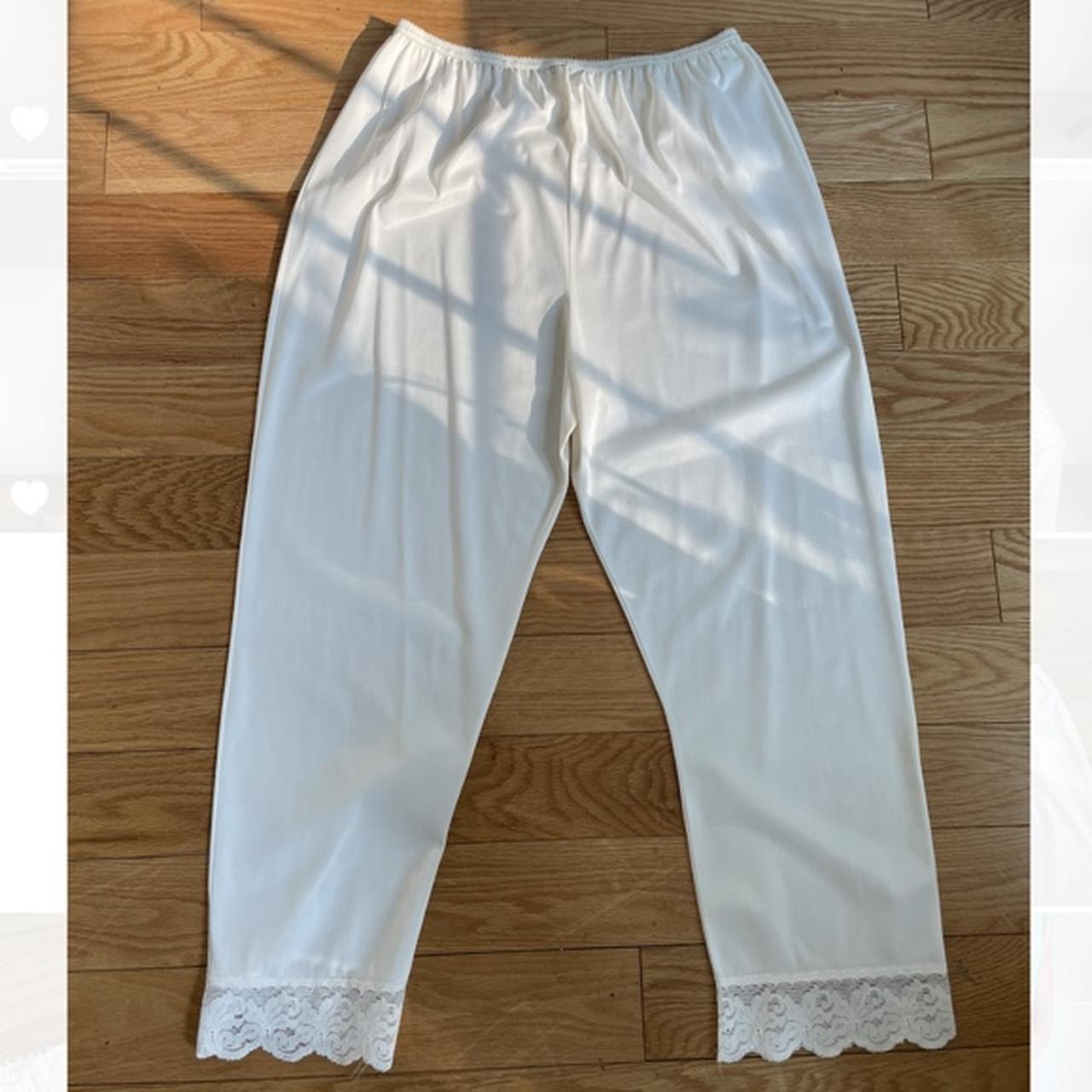 Adorable and comfortable 1960’s white pettipants by... - Depop