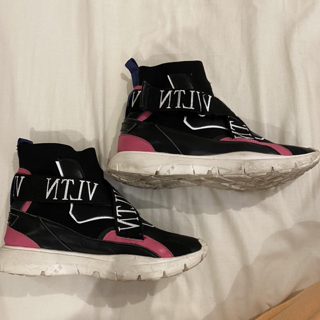 triple black valentino trainers