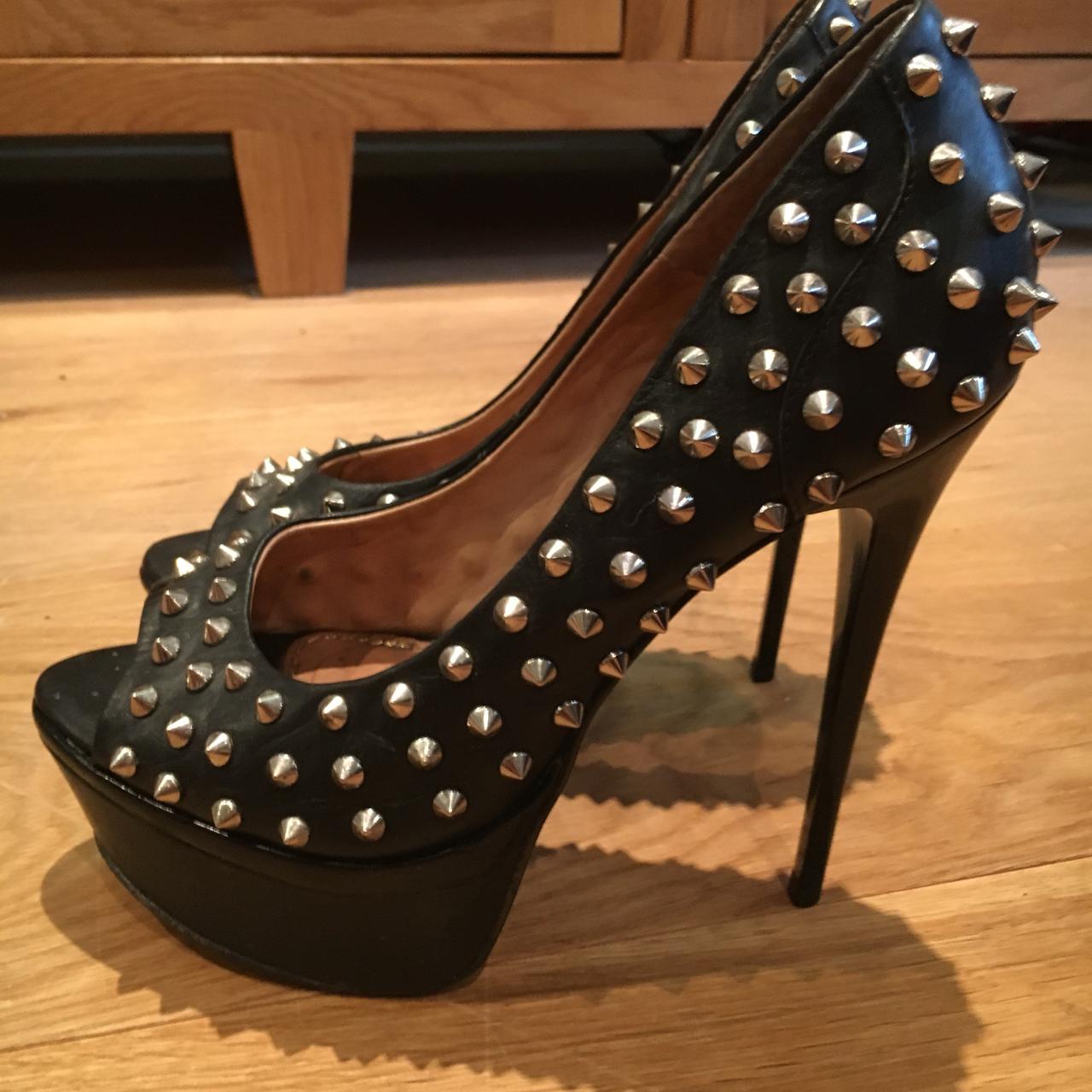 Studded on sale pumps heels