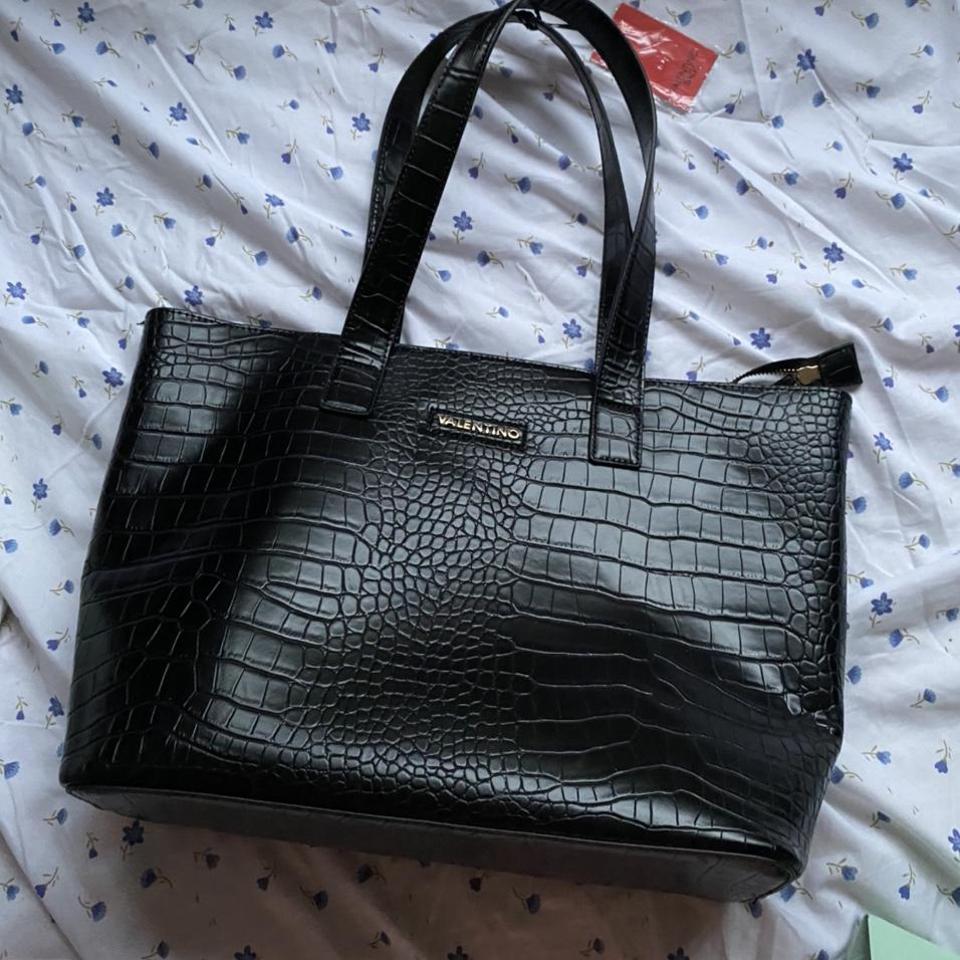 Valentino tote bag Barely used Looking for a quick - Depop