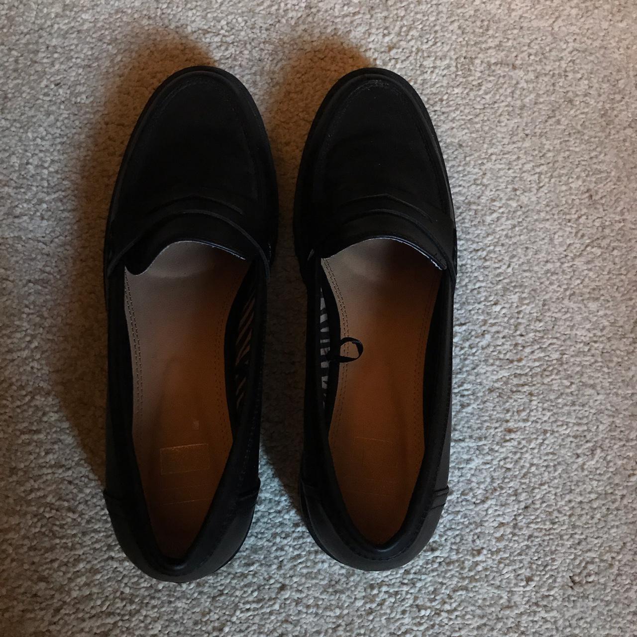 Black loafers Size 6 Free delivery - Depop