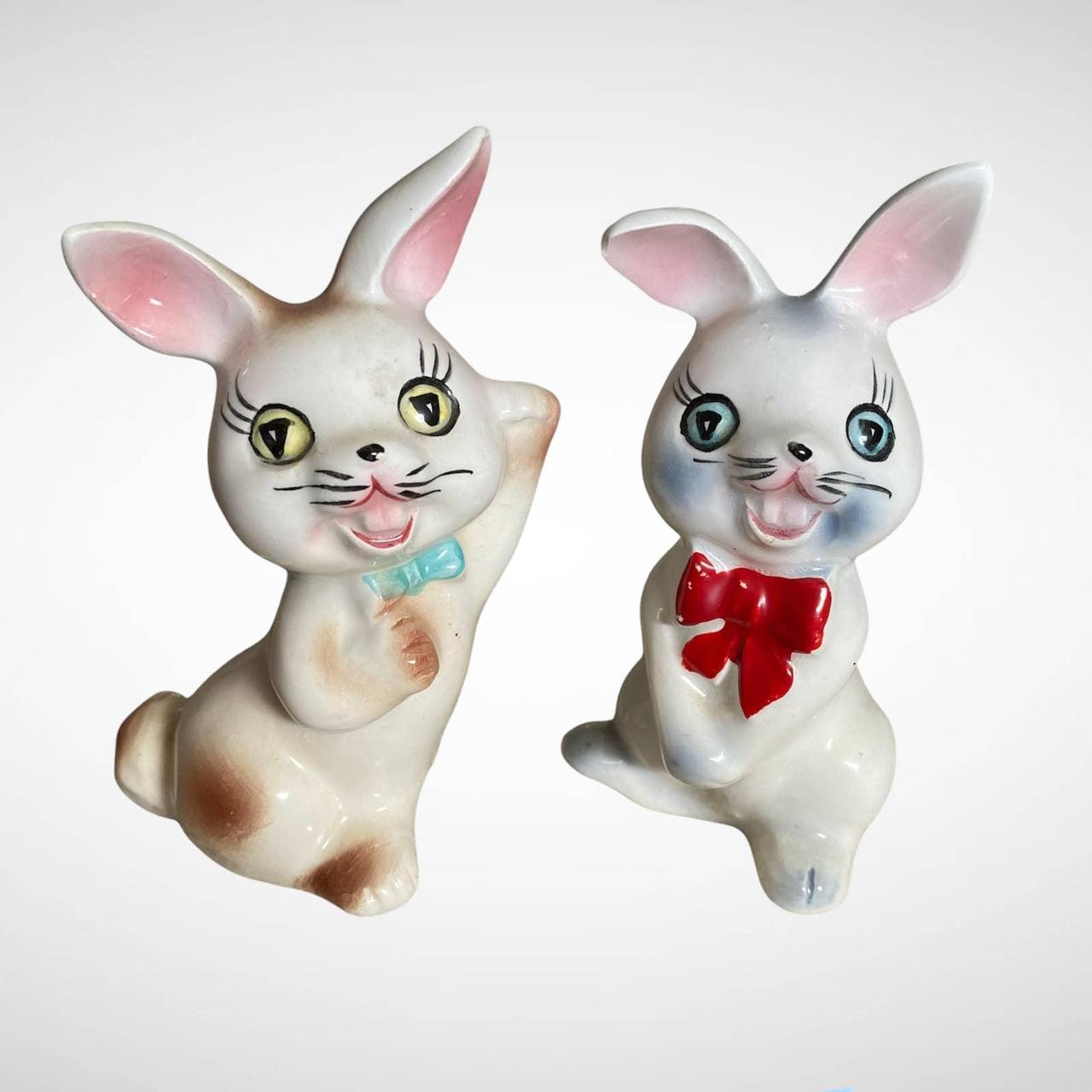 Kitschy Bunny Rabbit Bow Tie Salt and Pepper... Depop