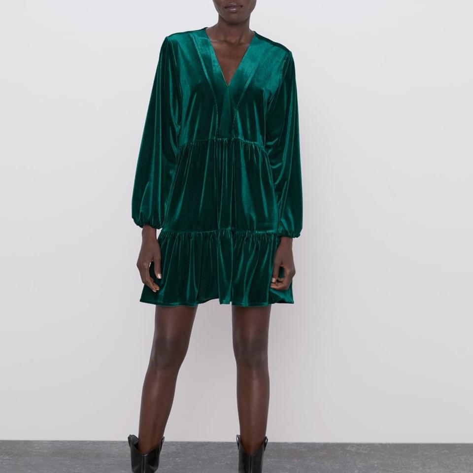 Stunning Zara velvet green dress. Super ...