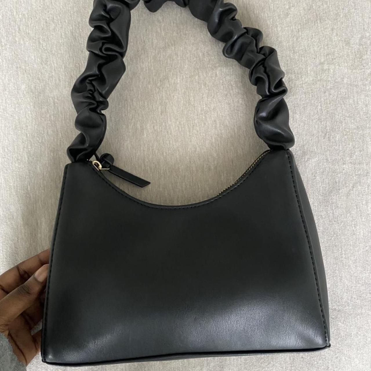 Glassons Women's Black Bag | Depop