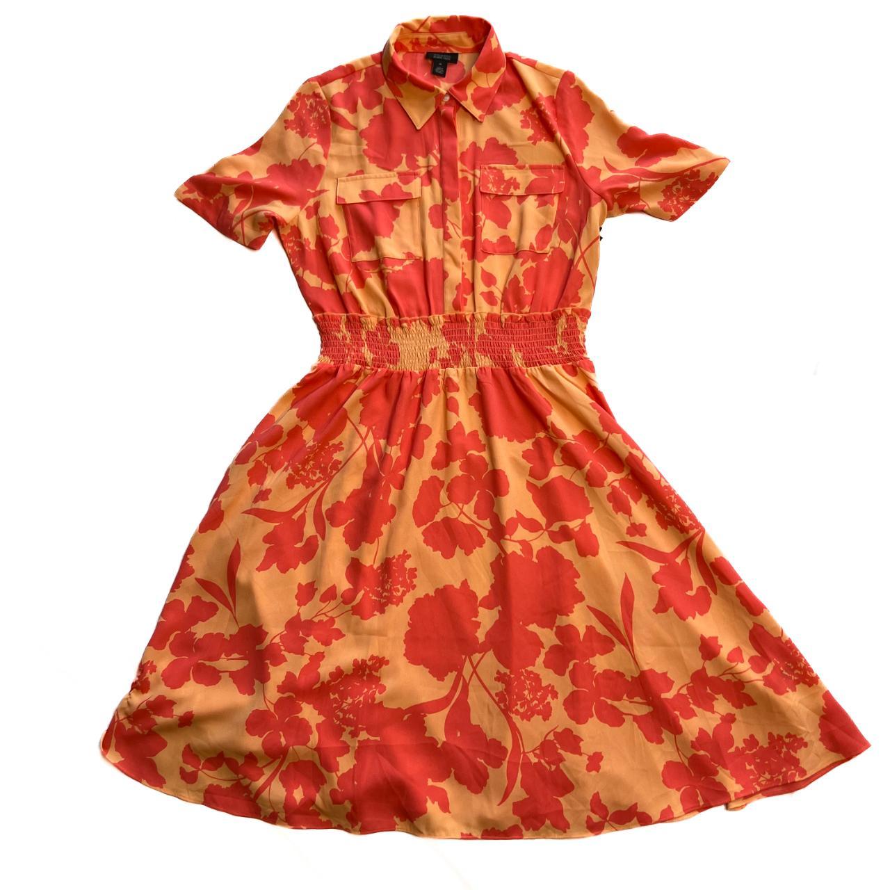 Product Image 1 - Retro Floral Dress

Bright dress is