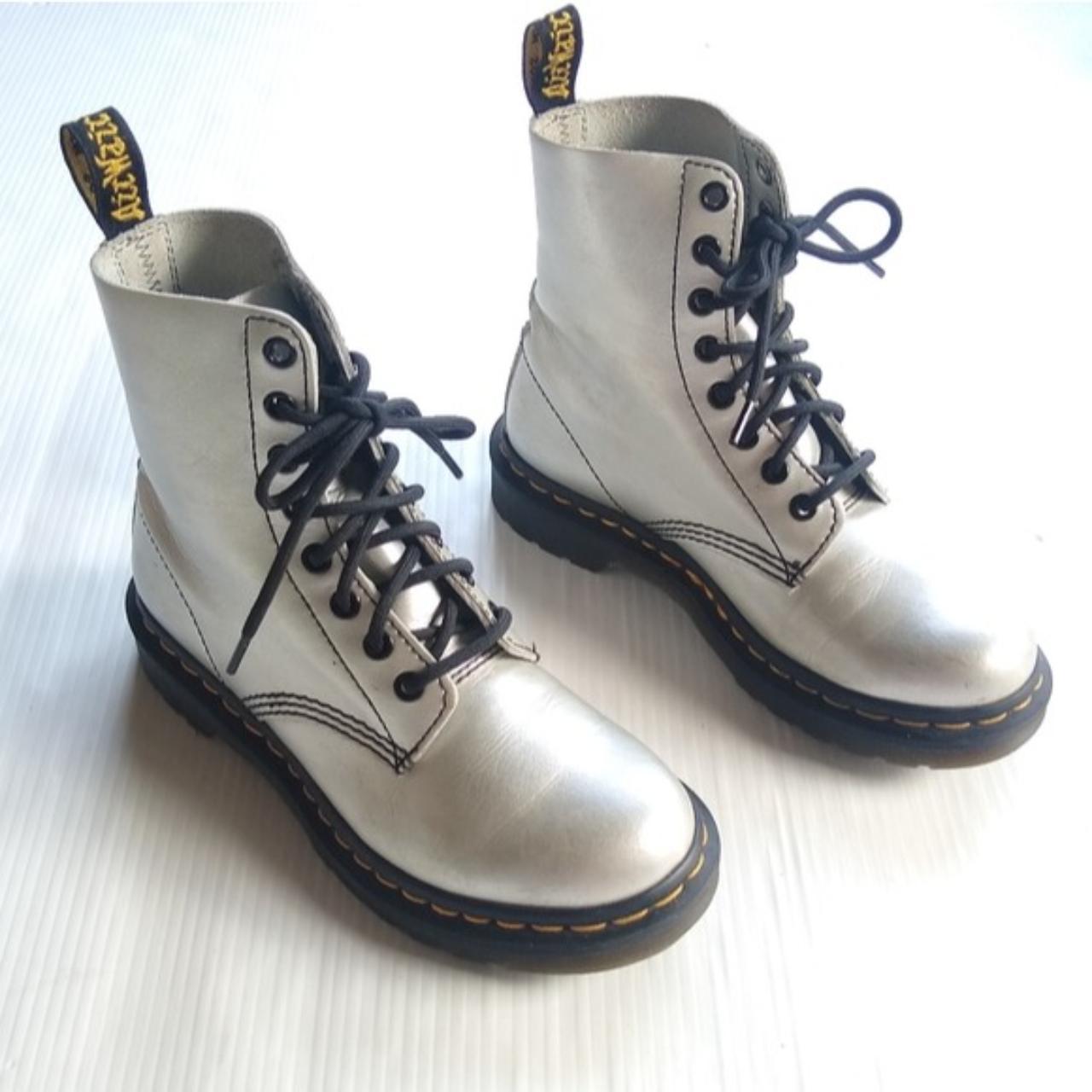 Dr martens hotsell silver santos