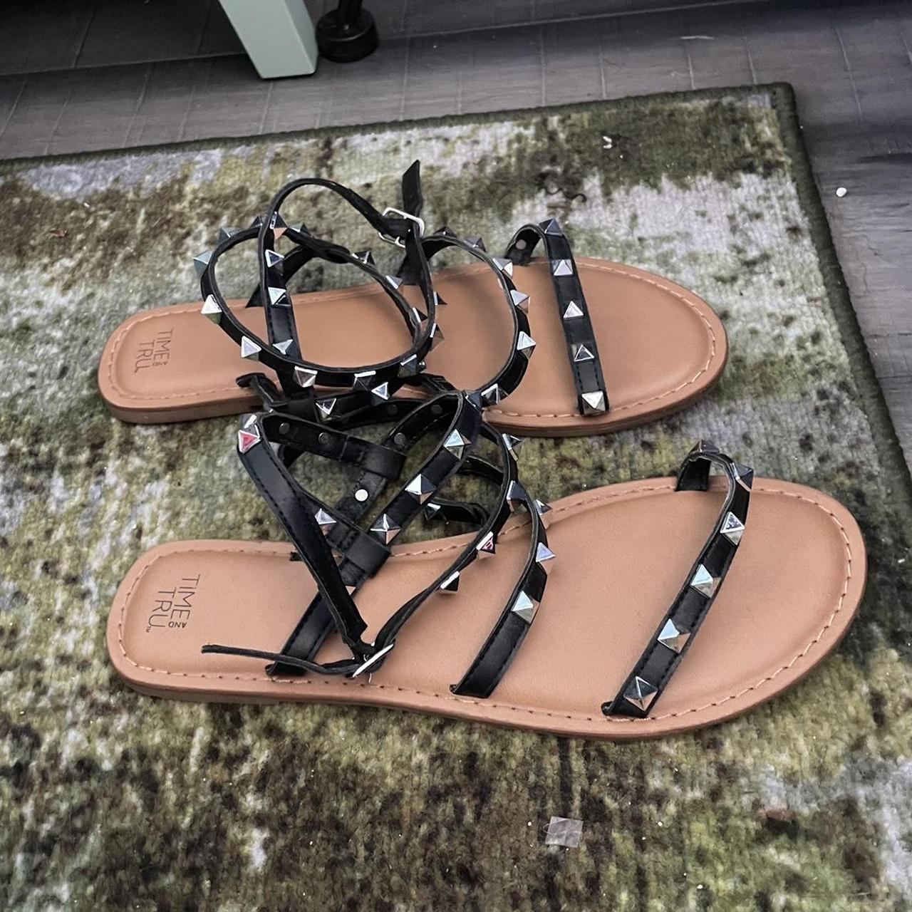 Time and best sale tru black sandals