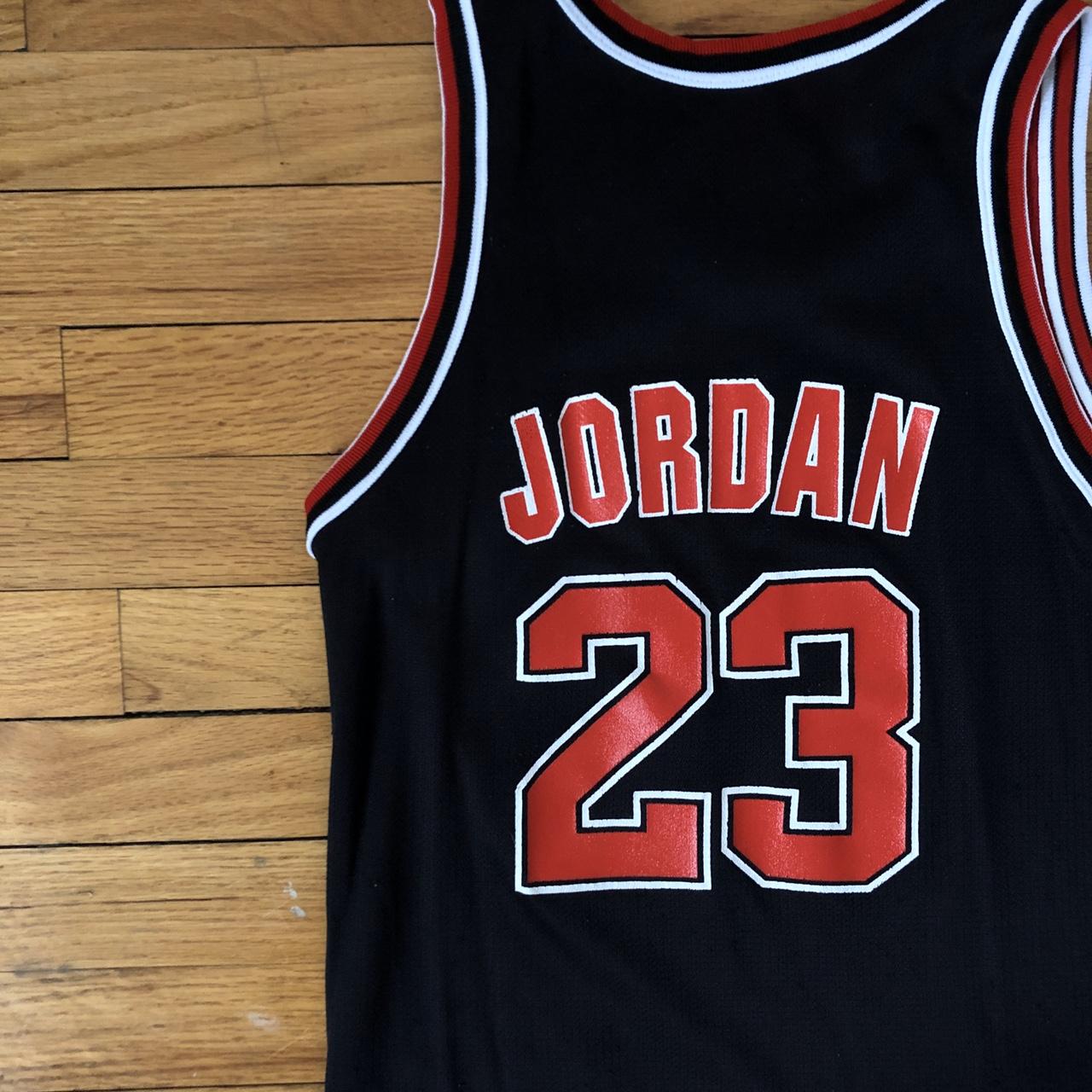 MICHAEL JORDAN CHICAGO BULLS VINTAGE 1990'S CHAMPION REVERSIBLE