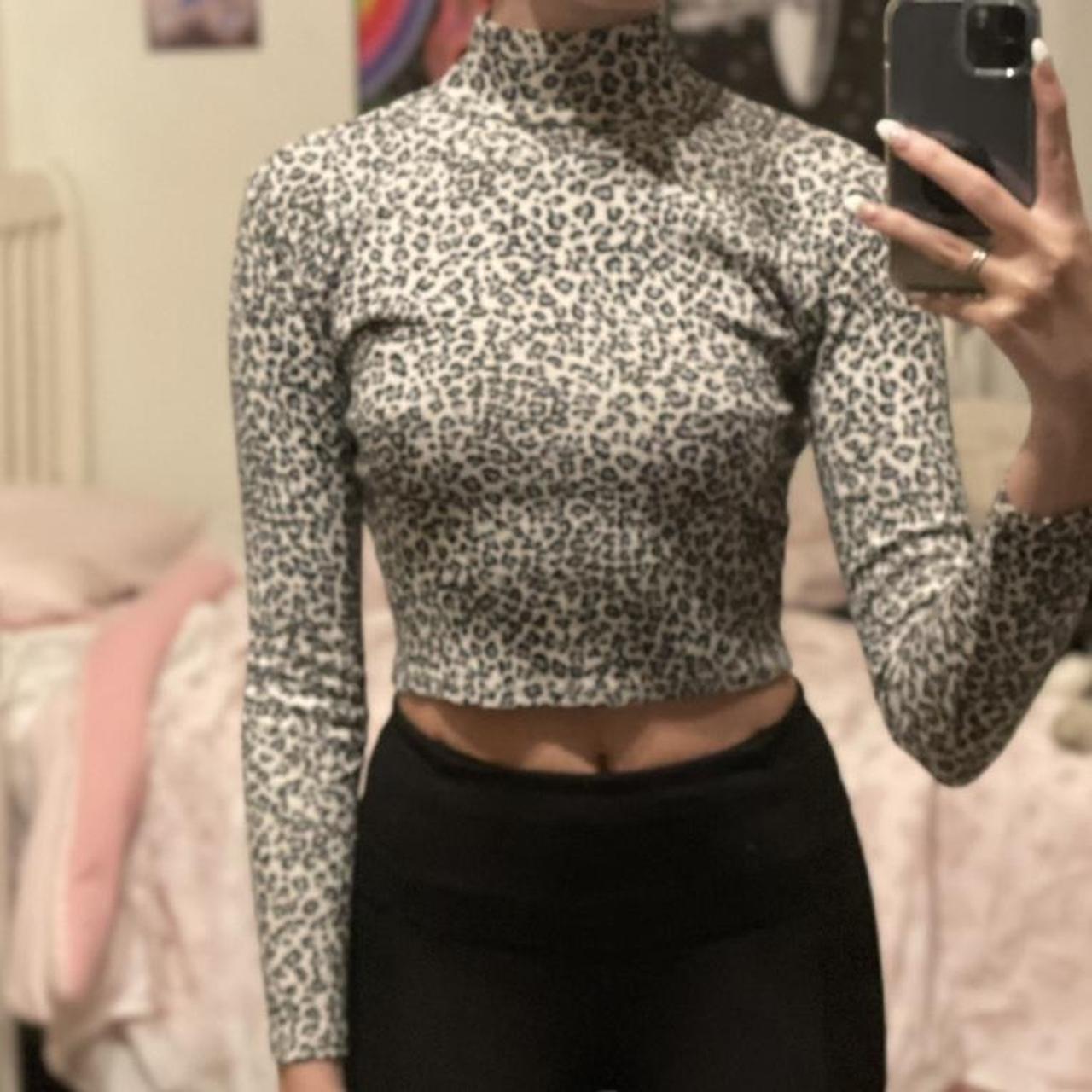 Brandy Melville Cheetah Leopard cropped turtleneck Depop