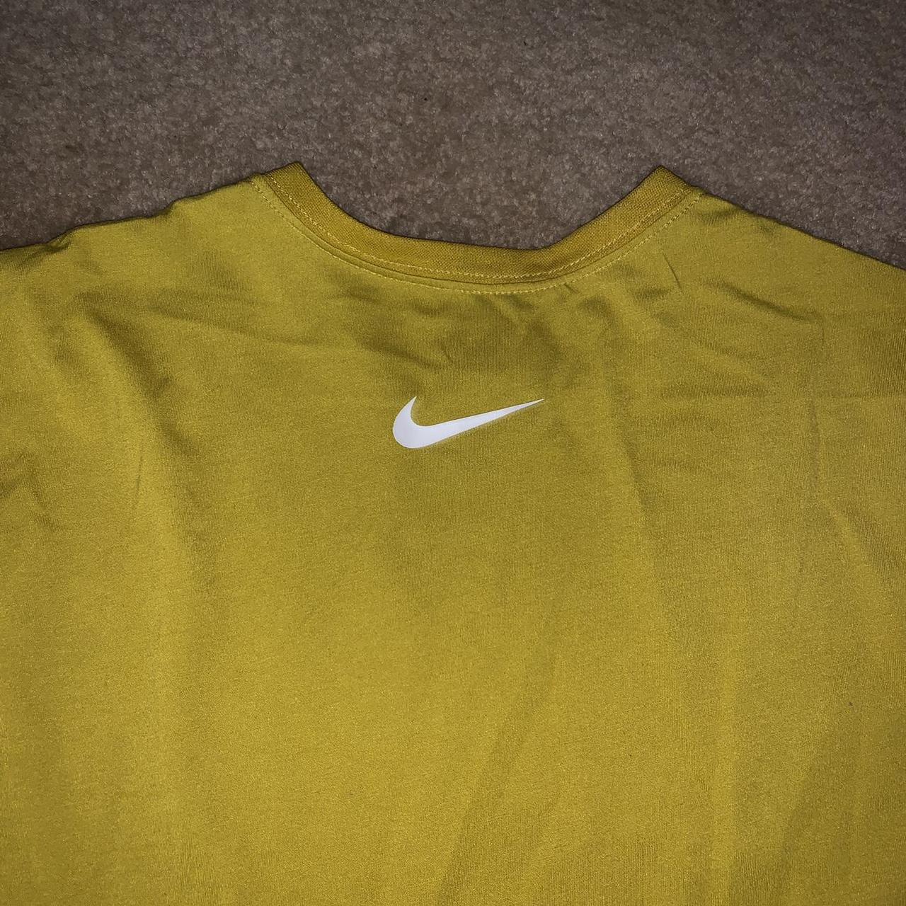 Nike Women's White and Gold T-shirt (3)