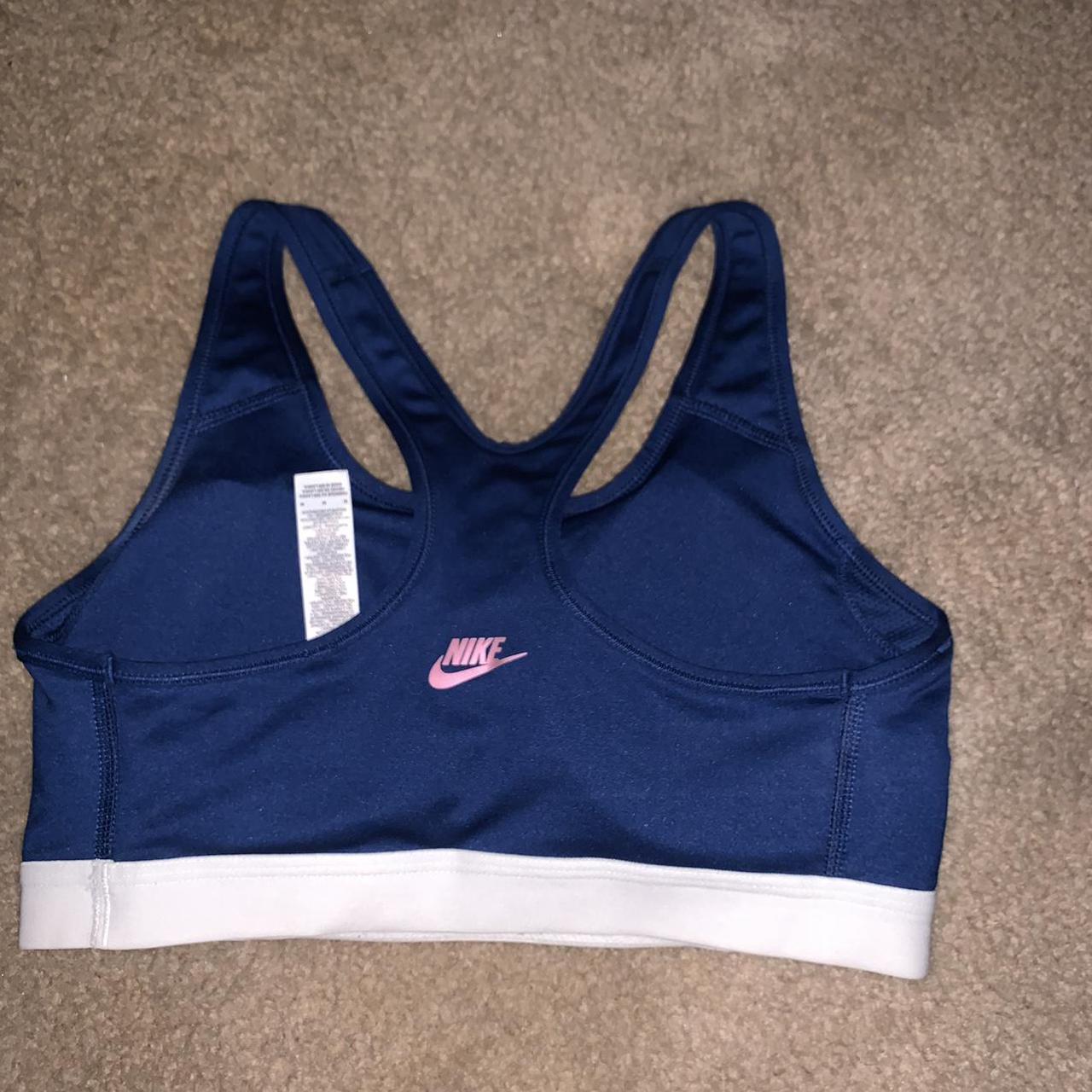 Nike Women's Navy and Pink (2)